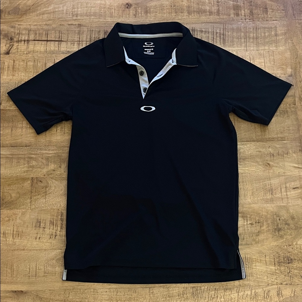 Oakley Men's Polo Shirt in Black and Gray
